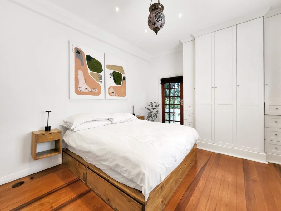 To Let 1 Bedroom Property for Rent in Sea Point Western Cape